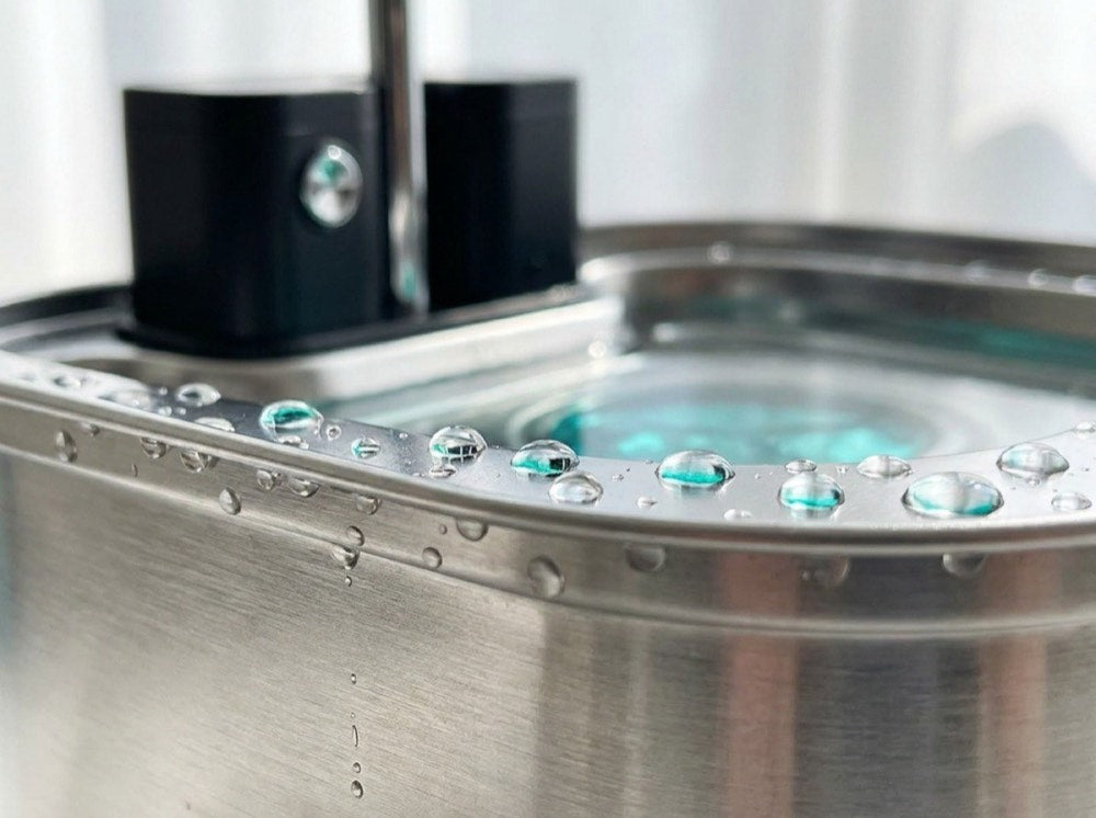 Water droplets on KaiShine's stainless rim